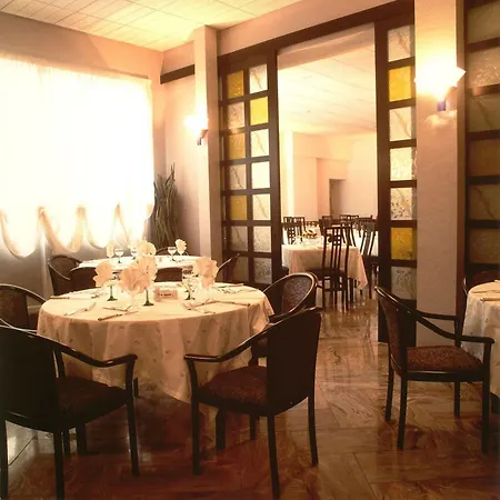 Ariston Hotel 3*