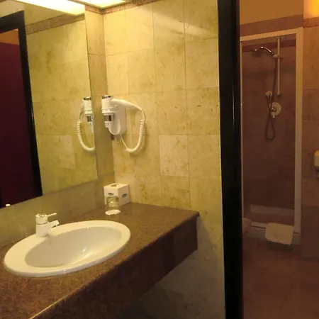 Ariston Hotel 3*