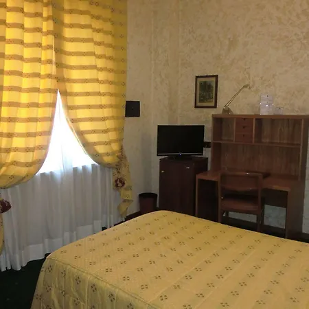 Ariston Hotel